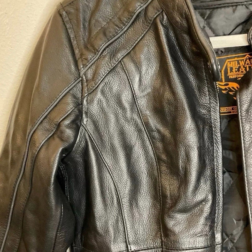 Women’s Black Leather Jacket with Wing Small Motorcycle - Picture 7 of 12